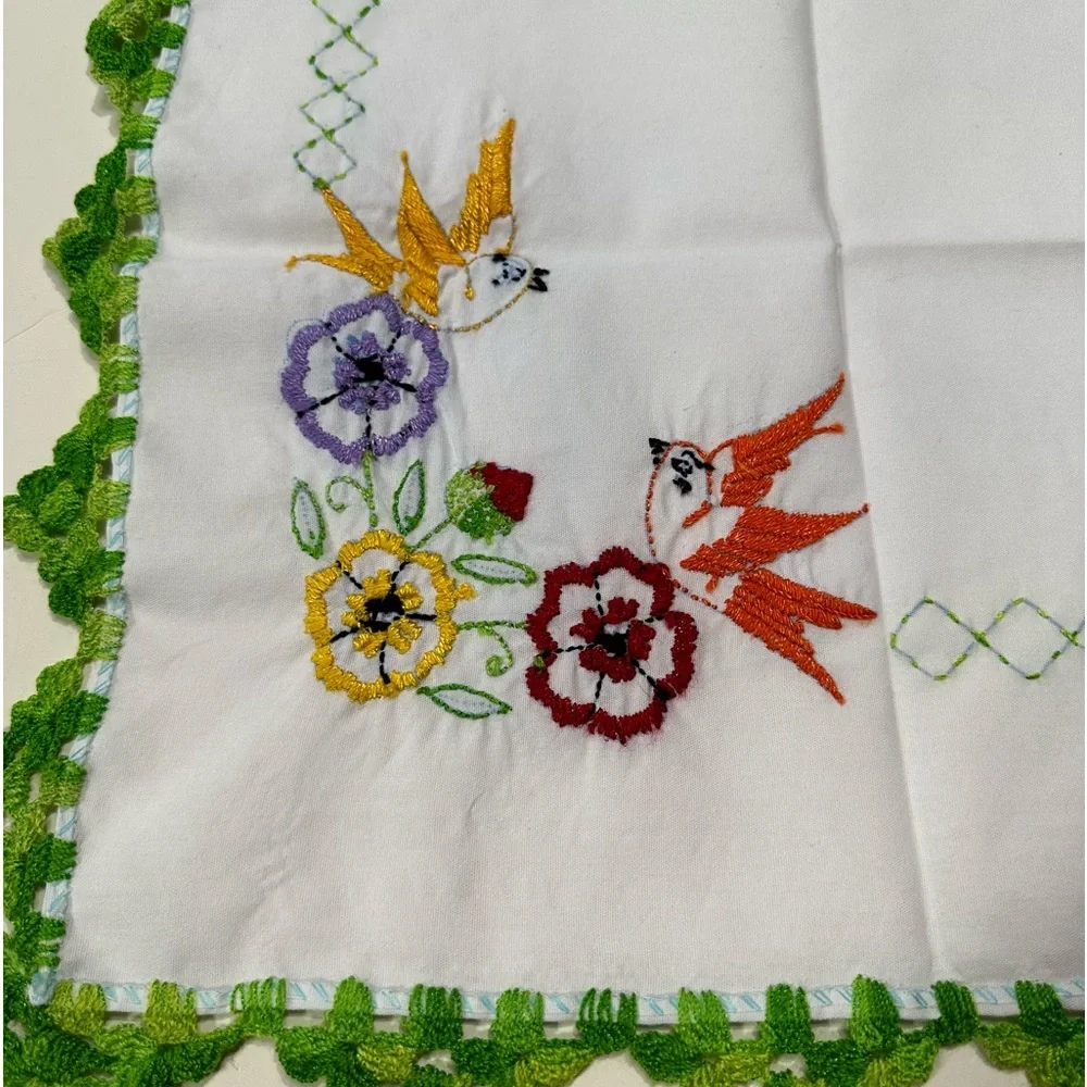 NEW Hand Made Embroidered Mexican Servilleta